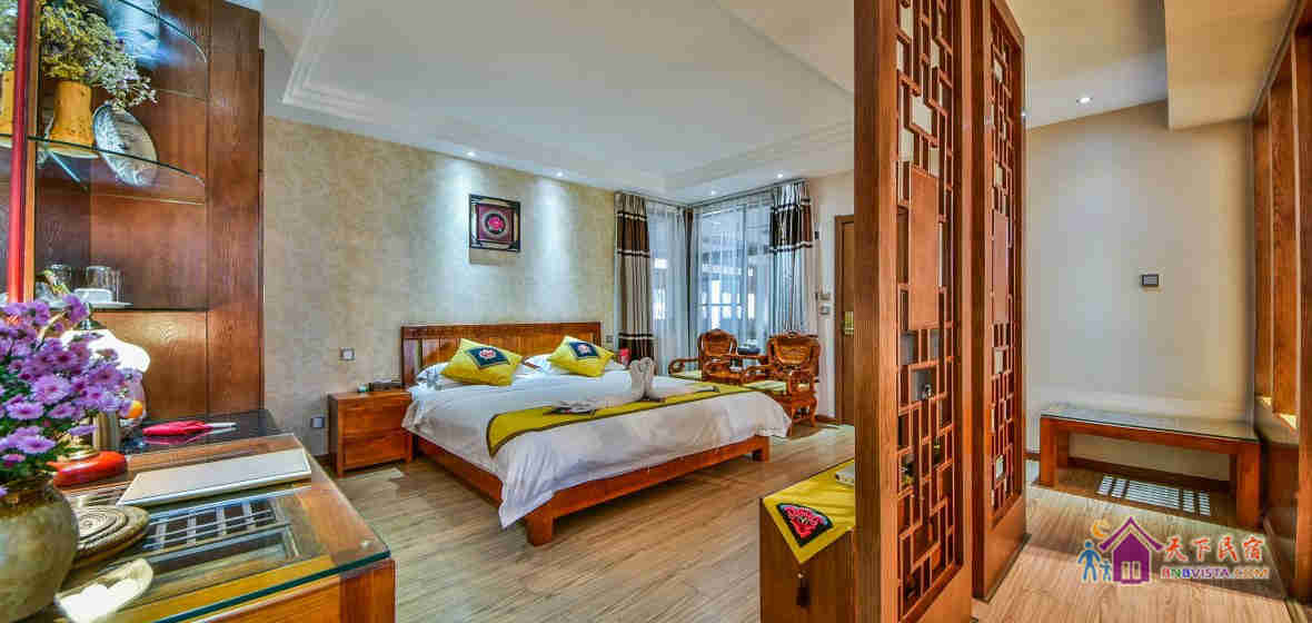 蜜月豪华大床房