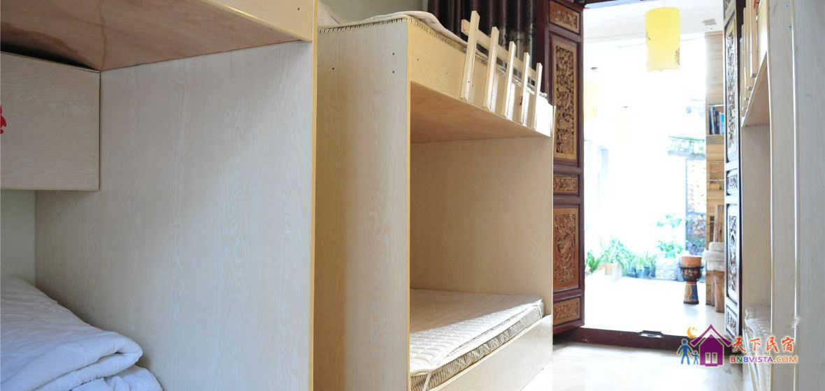 子衿男生八人房(床位)