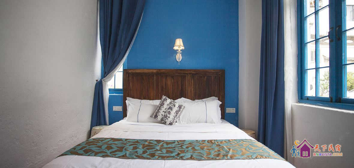 泡沫精致大床房