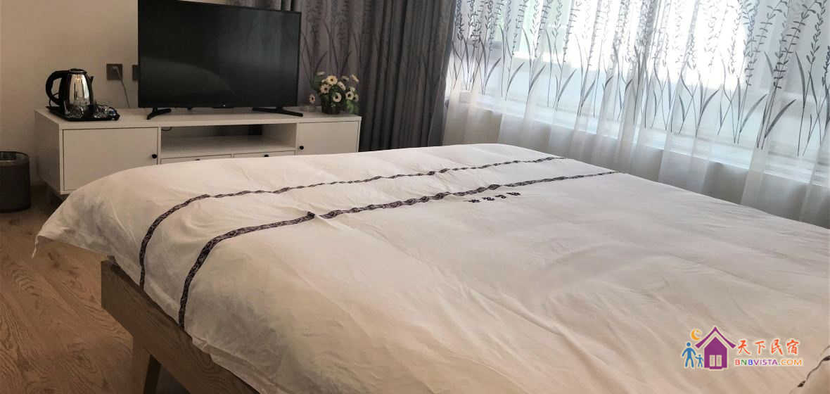 夕照榻榻米大床房