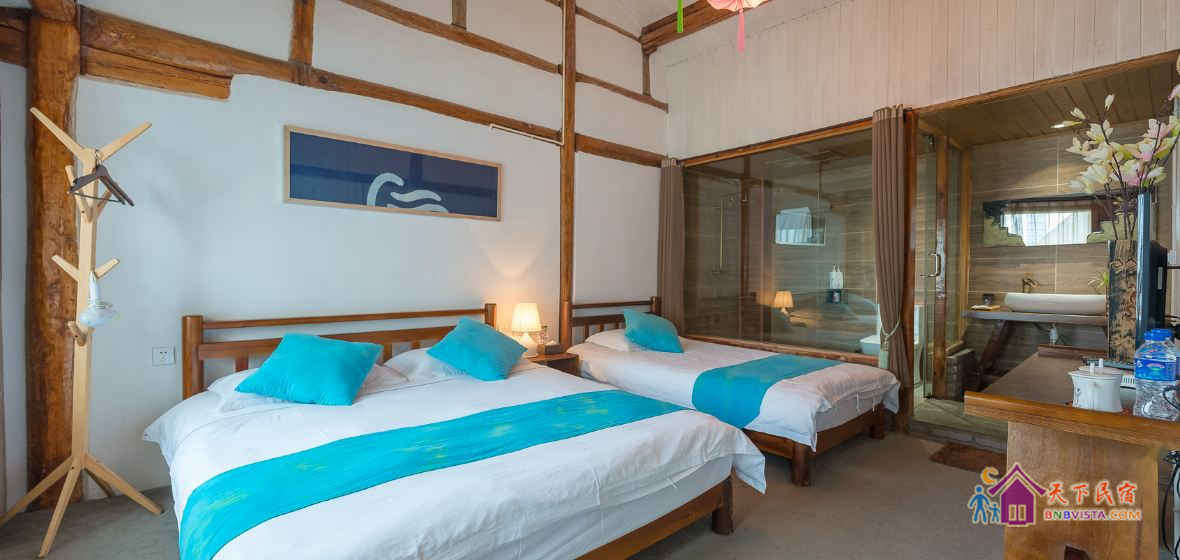 雅苑榈庭复古家庭房