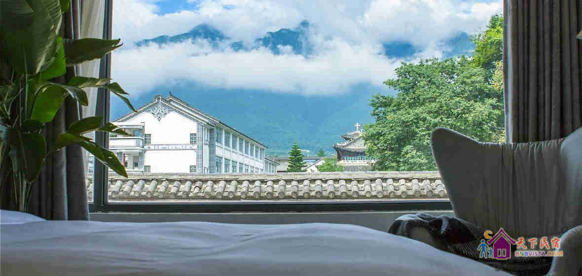 可以看到苍山的房间