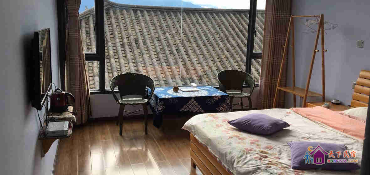 侧面海景大床间