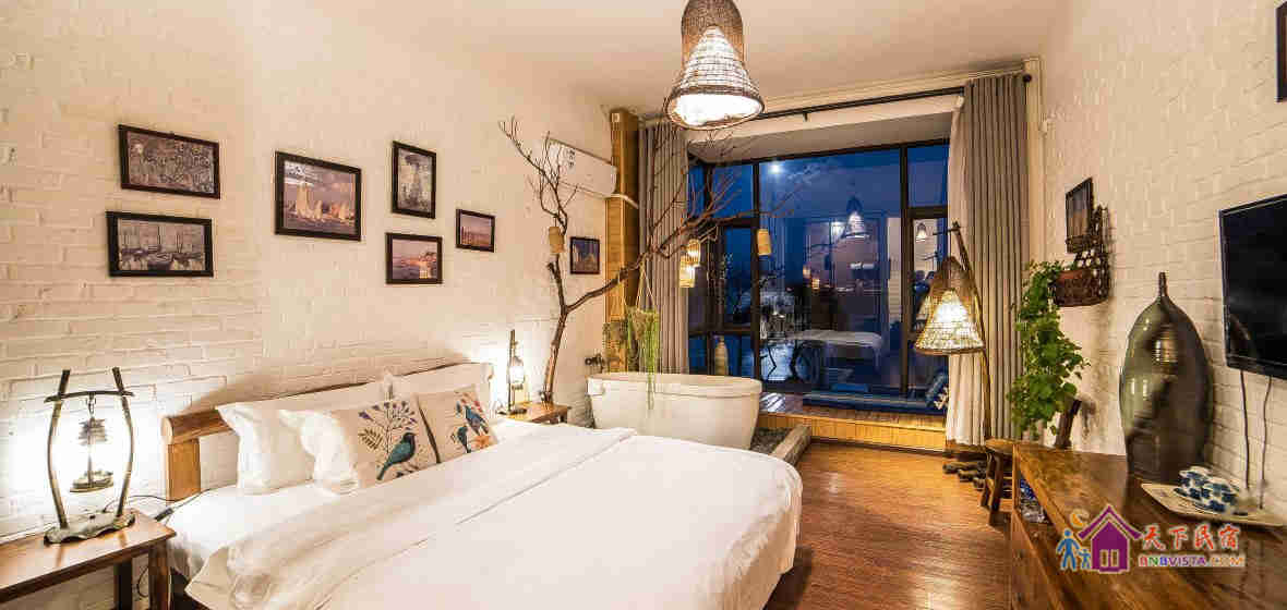 晨星特色海景大床房