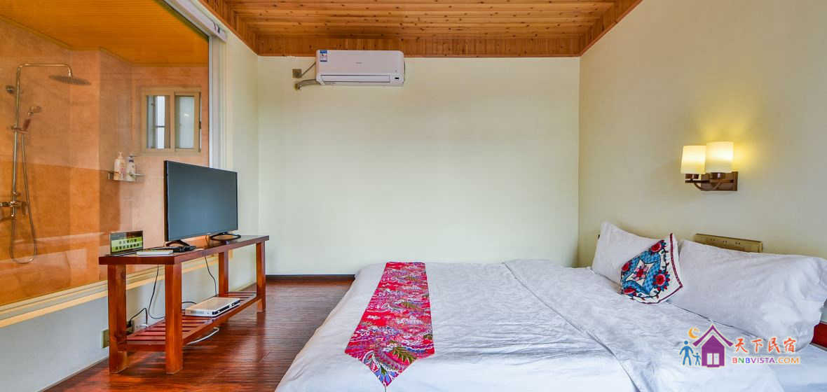 简约榻榻米大床房