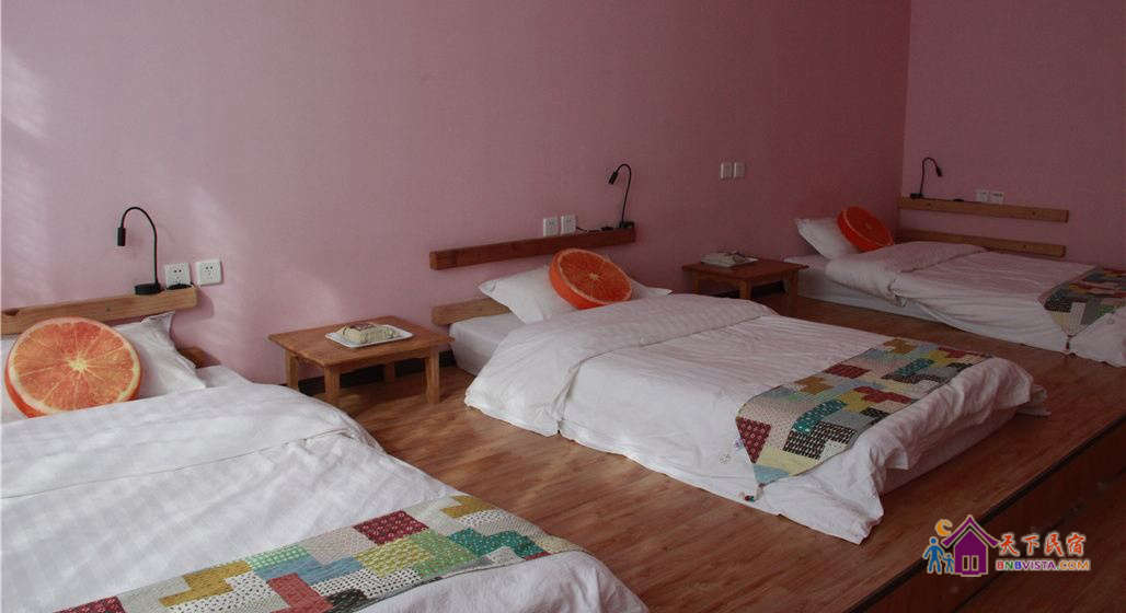 女生榻榻米三人床位房