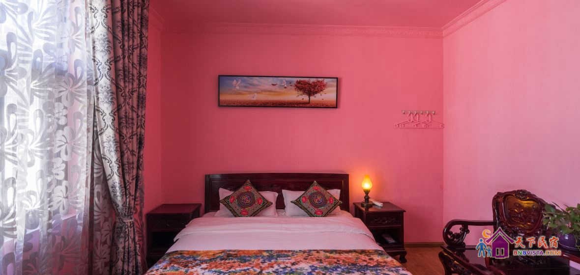 温馨浪漫大床房