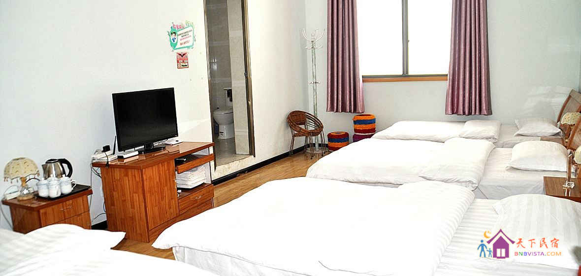 小窝温馨家庭三人间