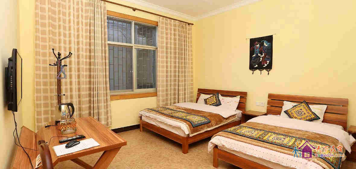 梅—温馨家庭亲子房