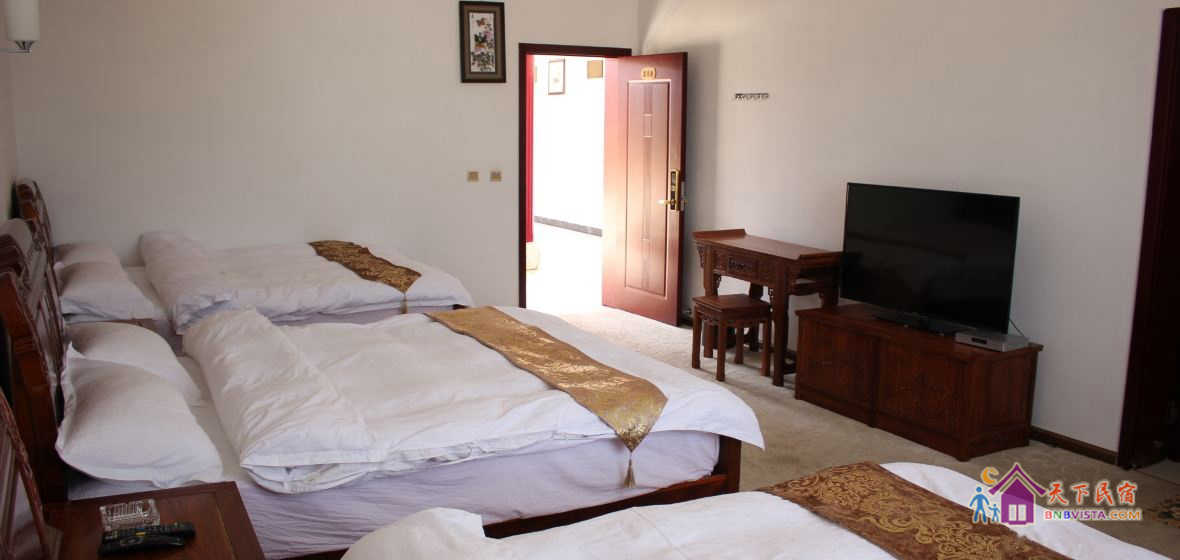 北窗高卧三人间