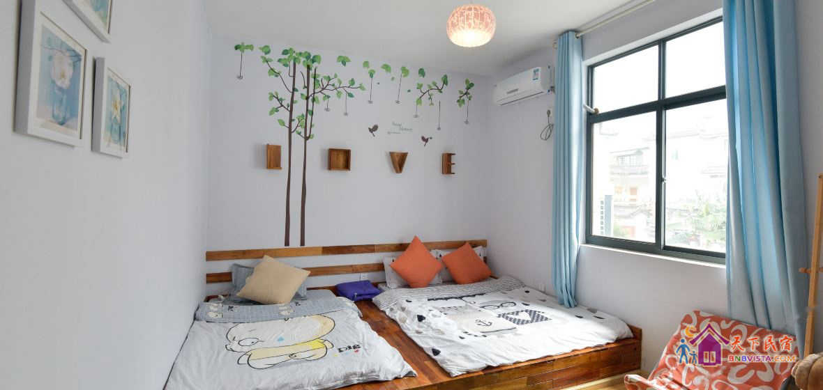 榻榻米阳光亲子房