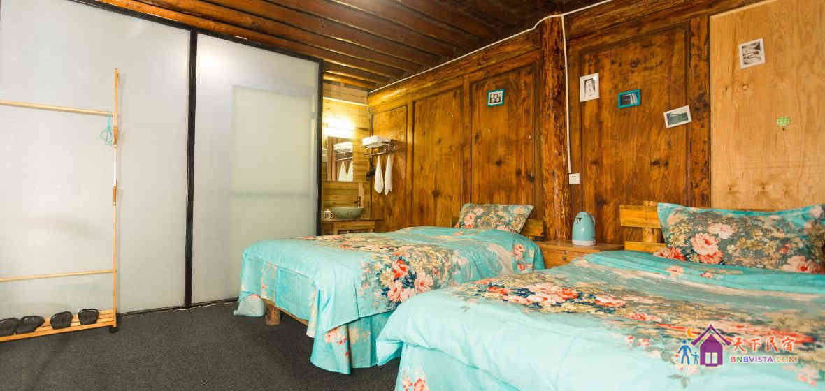 老木屋复古标准间