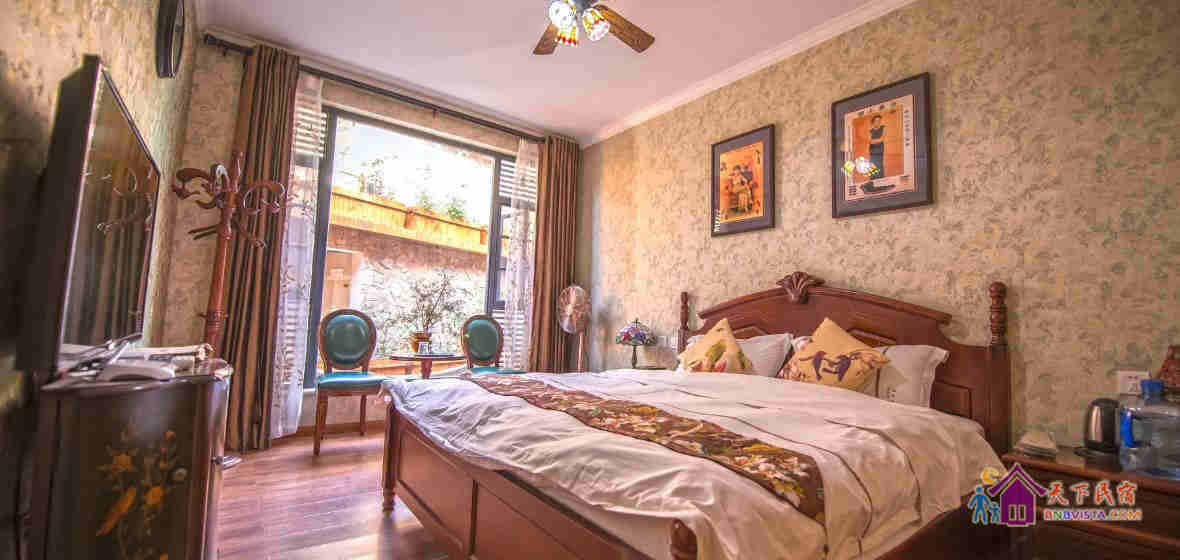 花样年华山景大床房