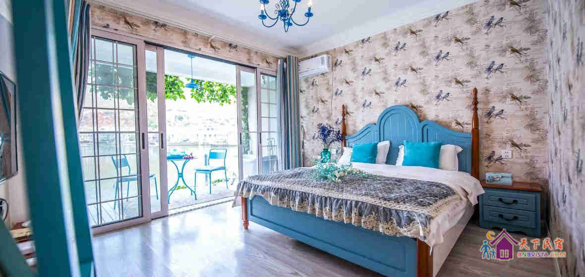 蓝色爱情海海景大床房