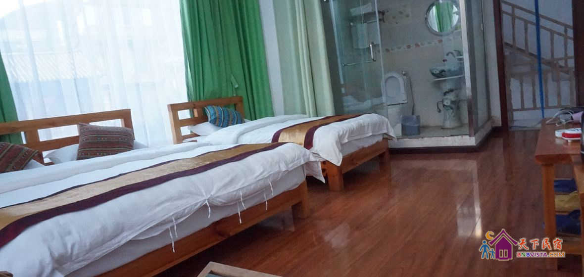 二楼阳光家庭房