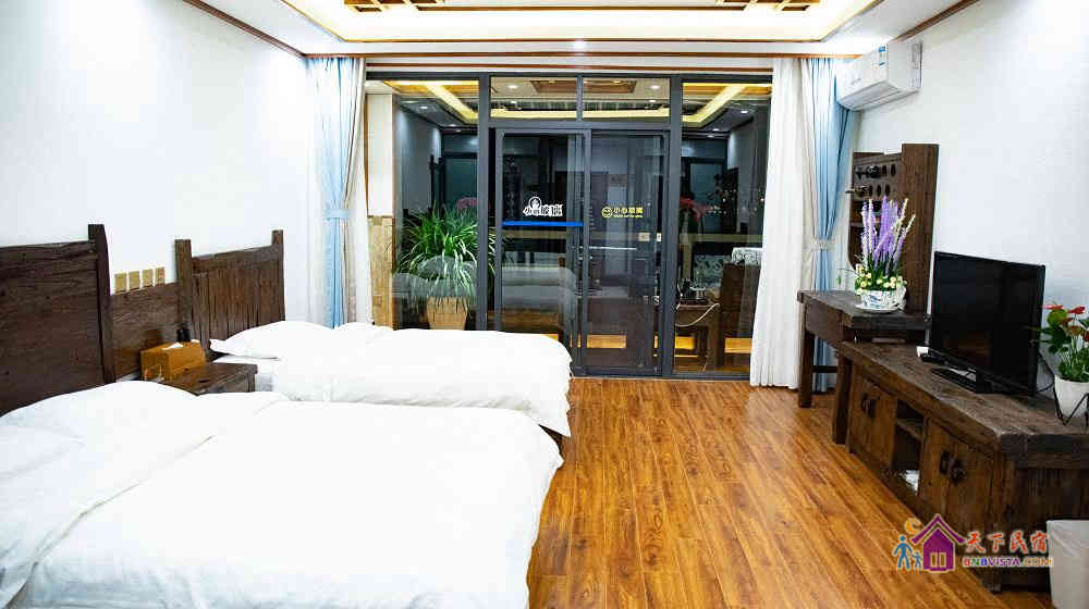 昭阳海景亲子房