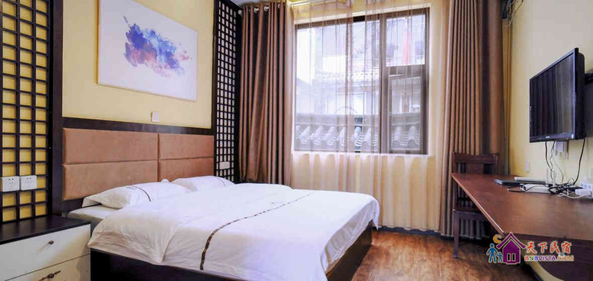 蓦然回首大床房