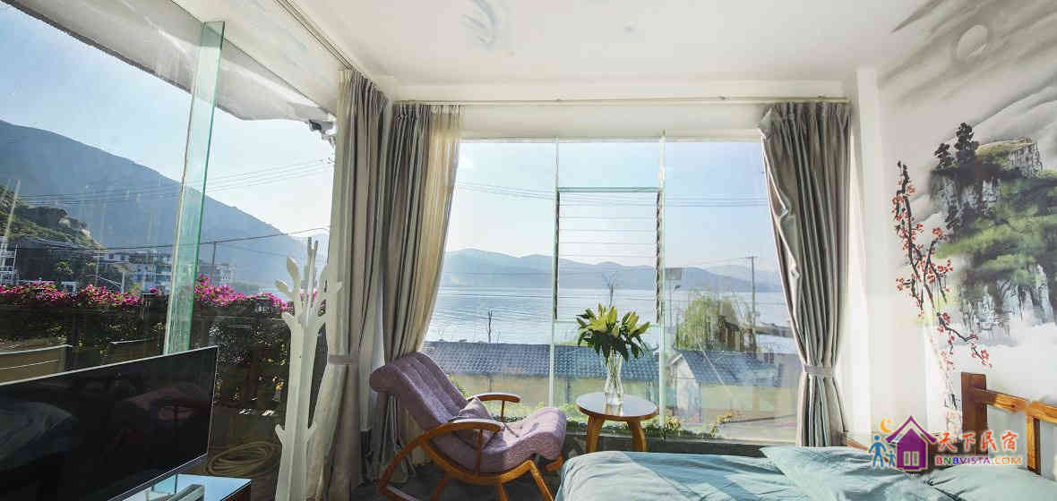 206-杏出倪巅 (全景大床房)