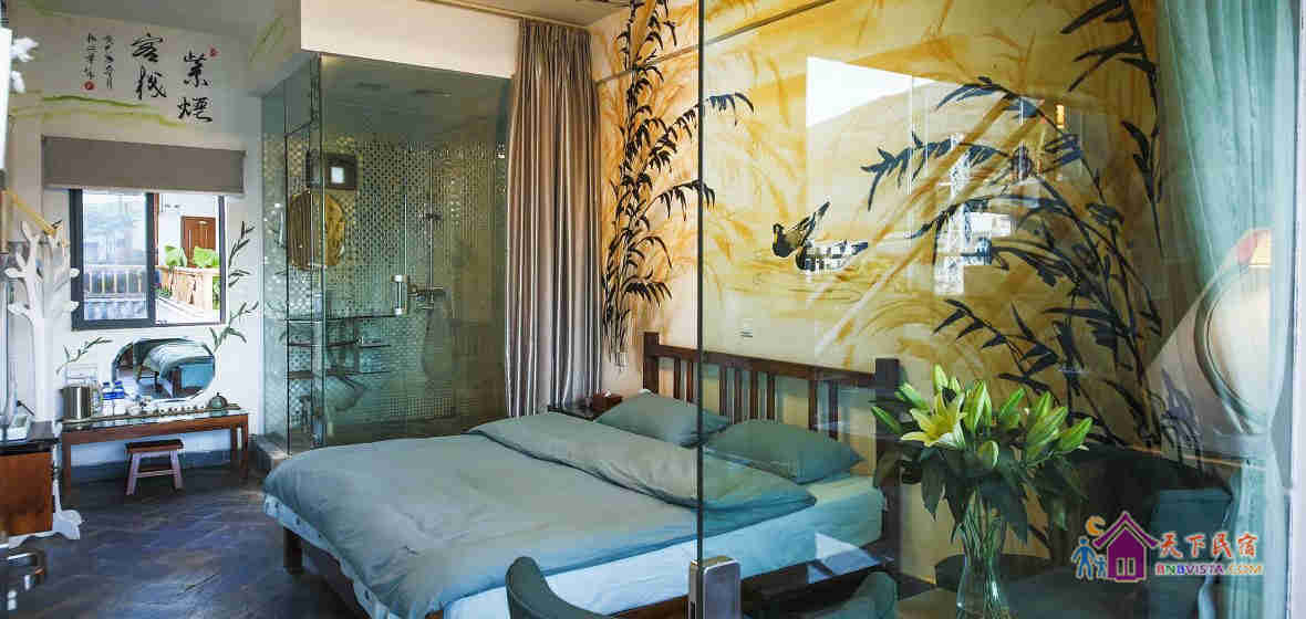 凫水娇朵观海大床房