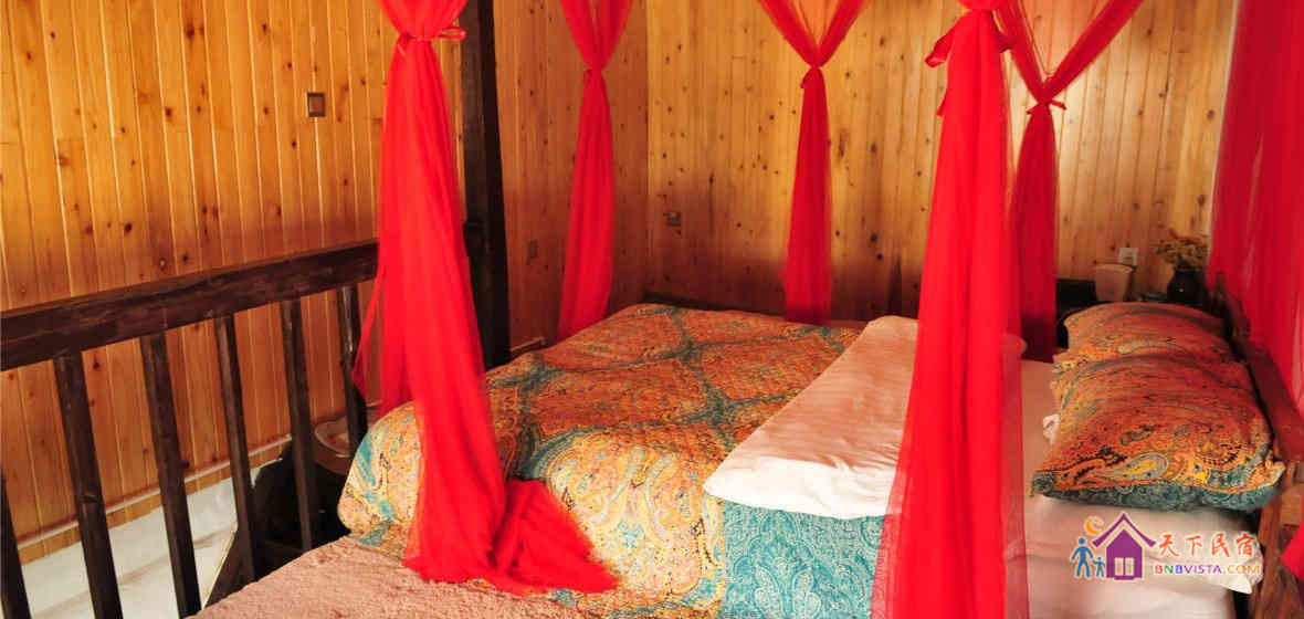 浪漫公主复式大床套间