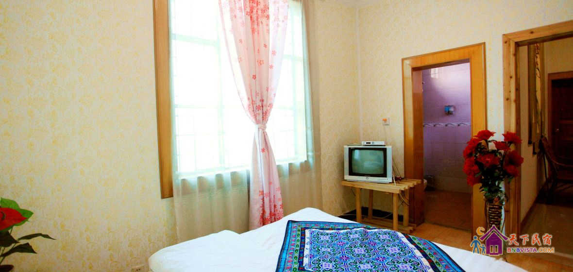 二楼迷你大床房