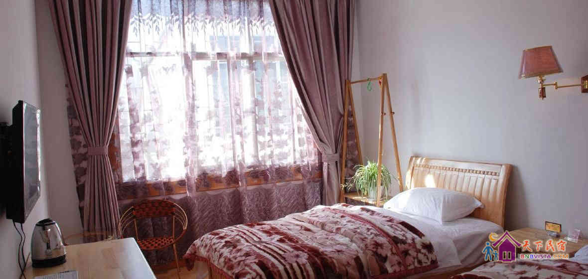 二楼幽雅标准间