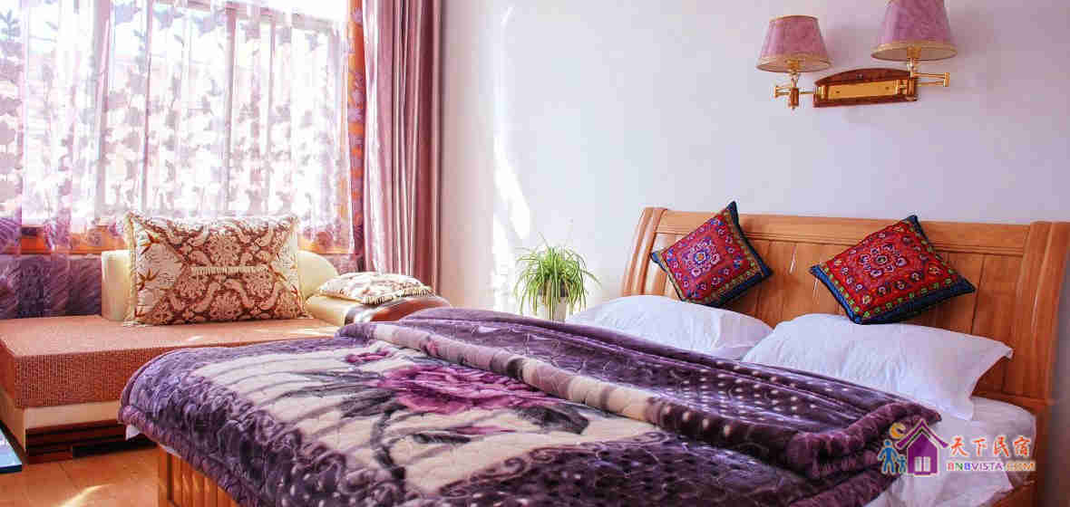 二楼幽雅大床房