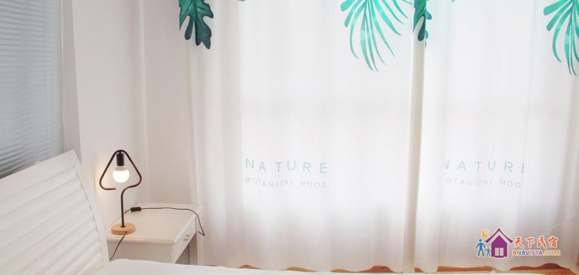 蝴蝶·阳光简欧大床房