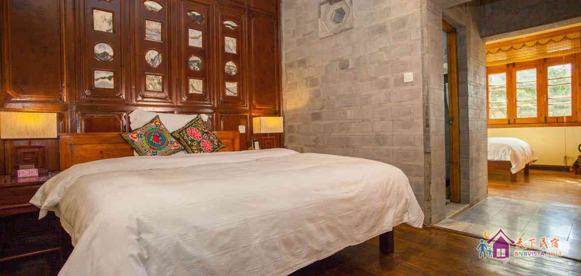 帝字号温馨古朴家庭套房