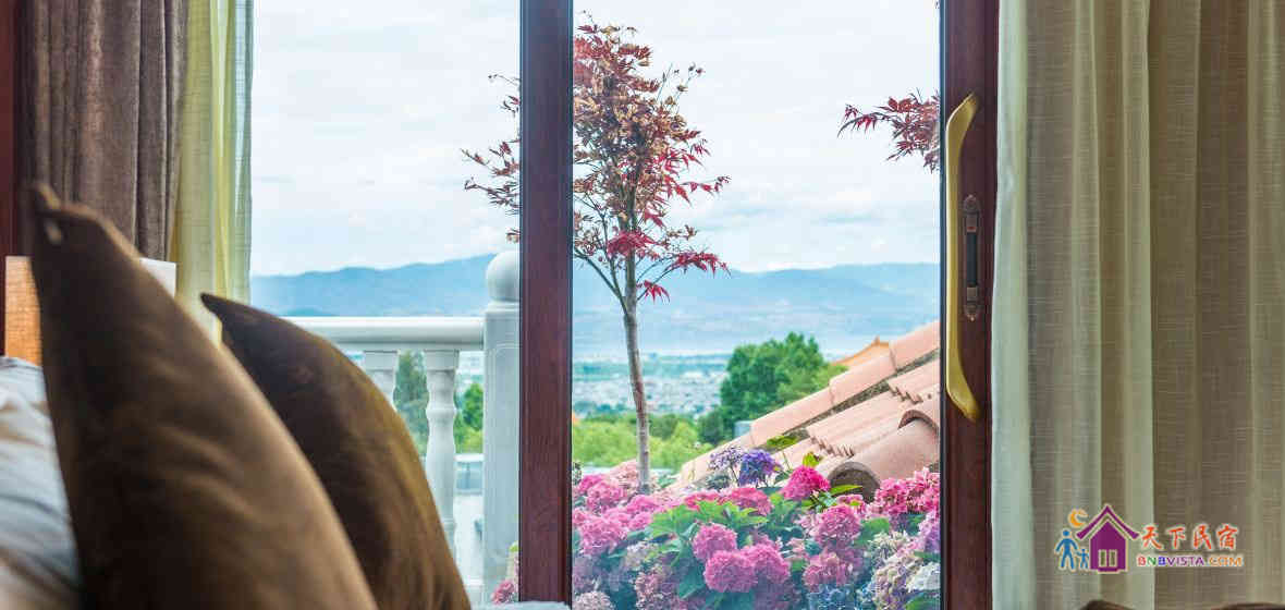 融居观景花园大床房