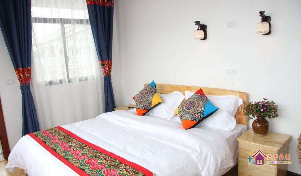 晨曦海景大床房