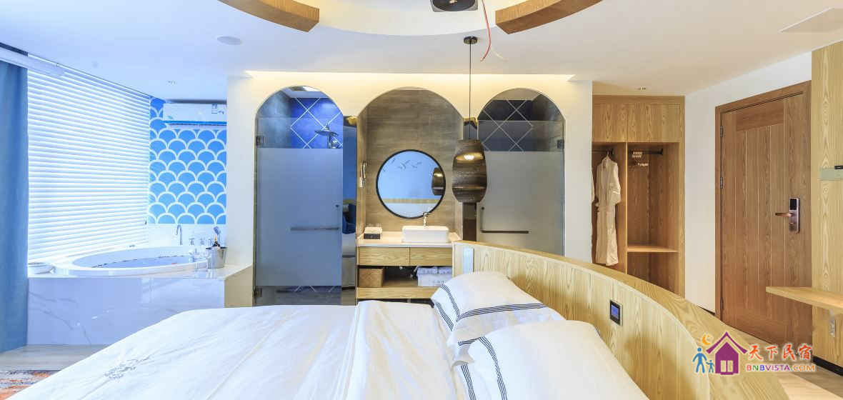 180°智能山海景阳台大床房