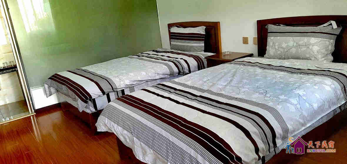 环海西路百合轩双床房