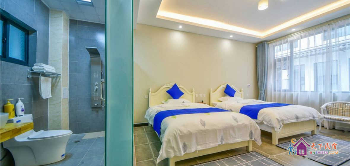 白色风情双床房