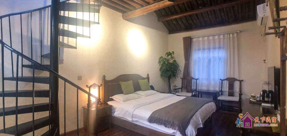 复式山景阳光房