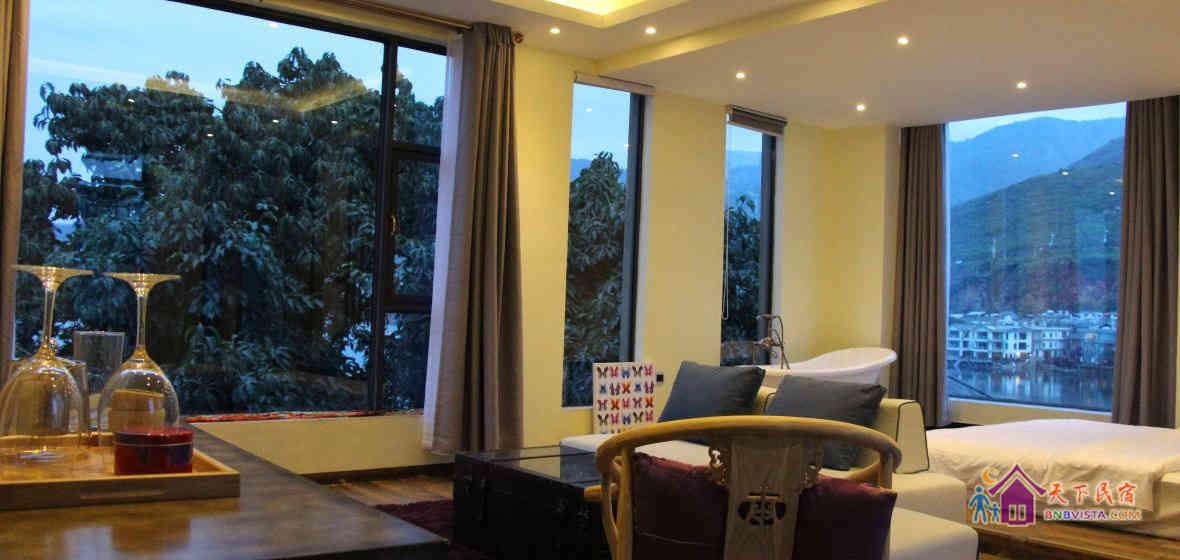 山景海景浴缸大套房