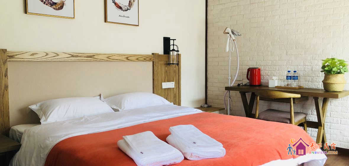 别墅小院双卧套房