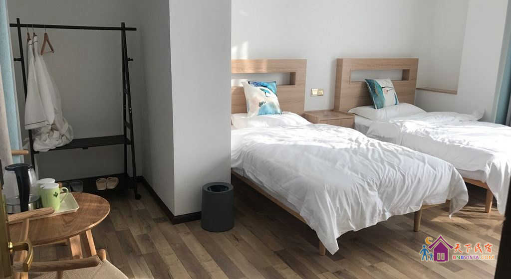 百合标准双床房