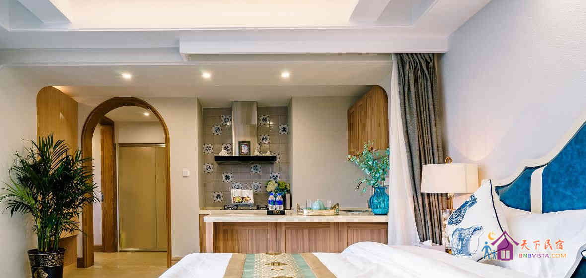 云晴海景大床房