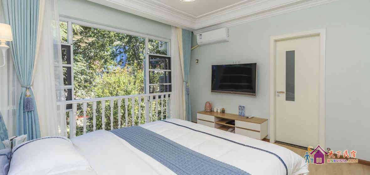 清新淡雅大床房