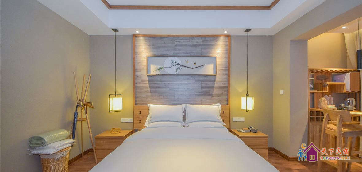 庭院泡池大床房