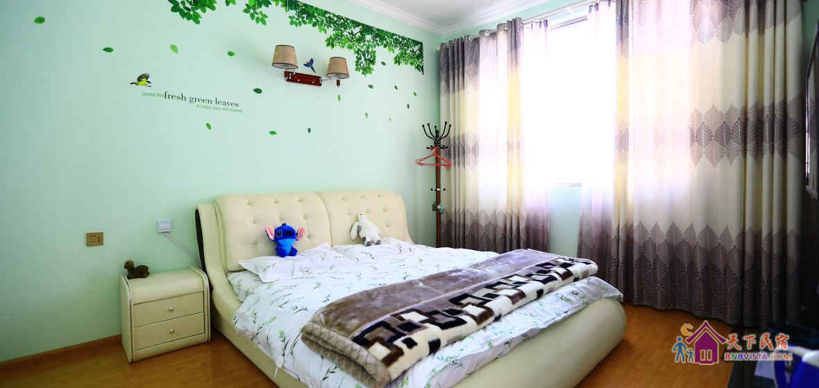 半岛之夏大床房