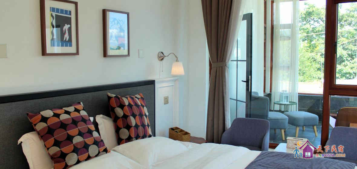 洱海露台眺海景观大床房