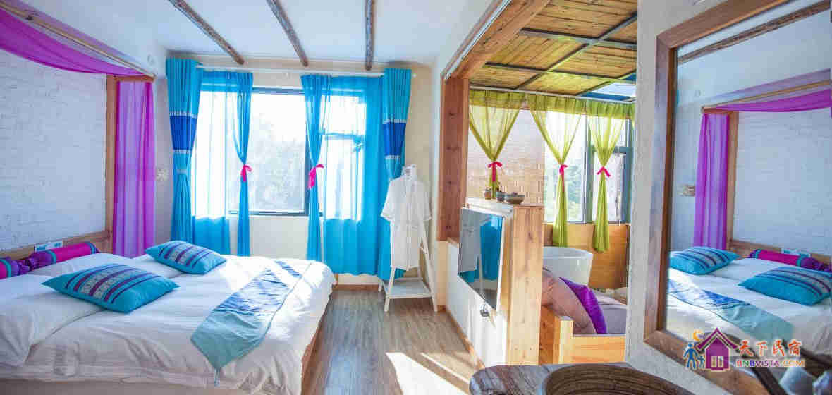 关山月观景家庭房