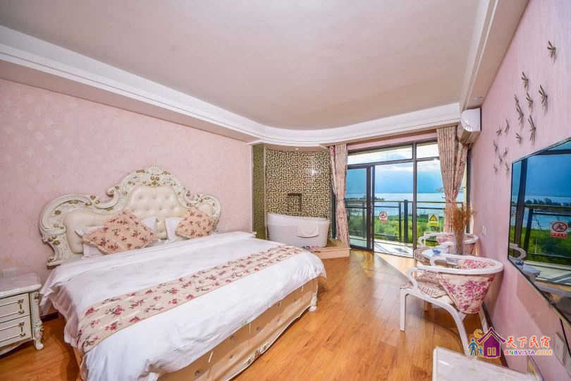 田园风情海景大床房