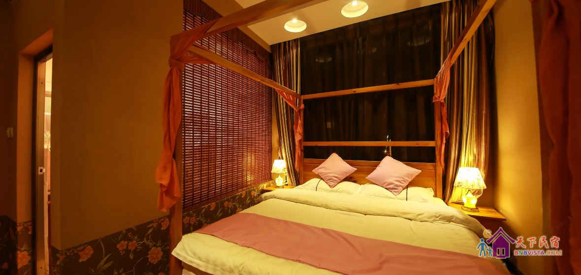 温馨纱幔大床房-带空调