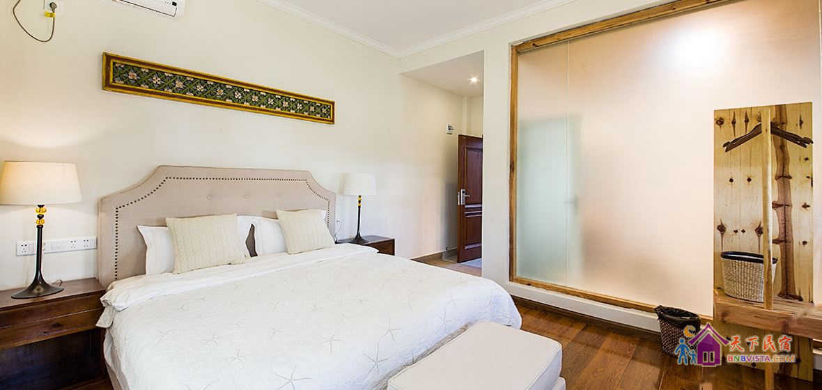 壹月温馨大床房