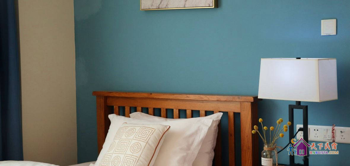 捌月温馨标准间