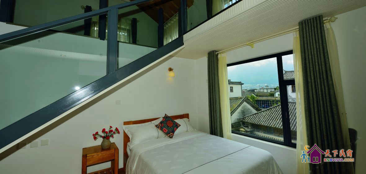 特色庭院复式套房