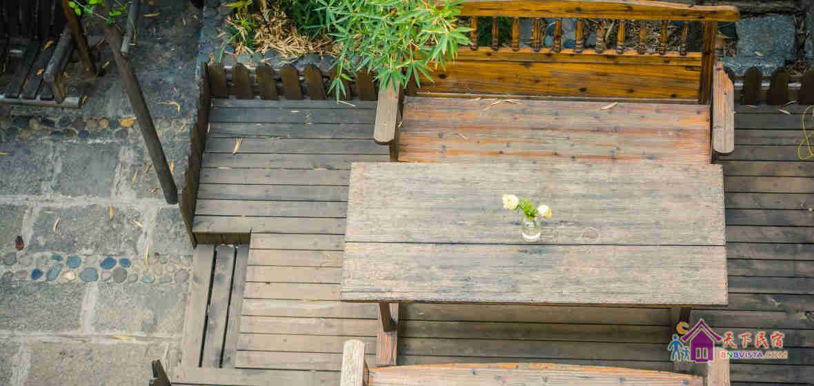 阳光花园庭院大床房